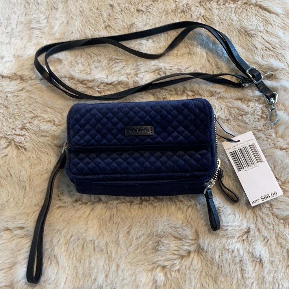 Vera Bradley wristlet / crossbody